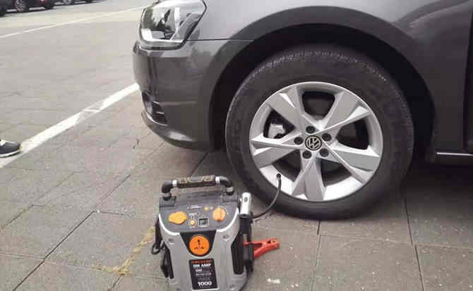 宁远汽车搭电案例